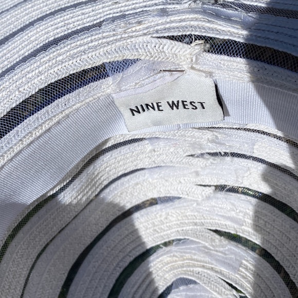 Nine West Beach/Sun Derby Type Hat Over Sized - Picture 4 of 6